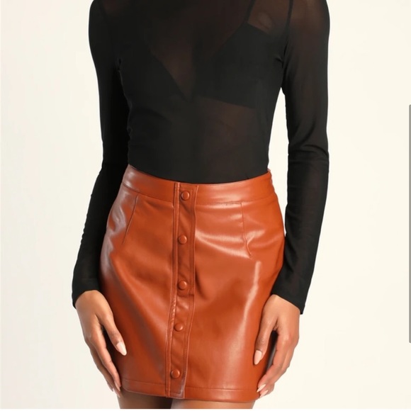 NWT LULU’S Most Fab Brown Leather Mini Skirt - Picture 2 of 4